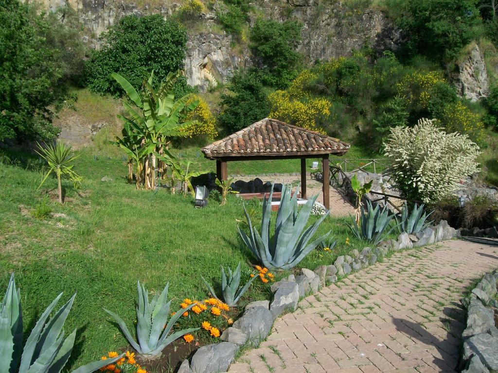 Antica Pietrara B&B Formello Luaran gambar